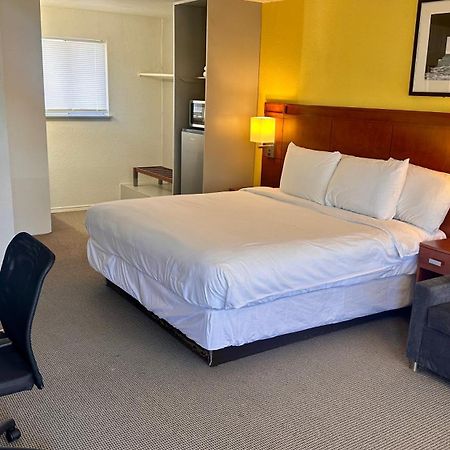 Lakeshore Inn Water Front موسيس ليك المظهر الخارجي الصورة
