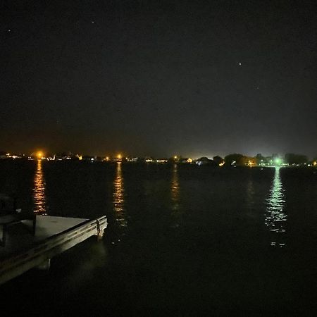 Lakeshore Inn Water Front موسيس ليك المظهر الخارجي الصورة