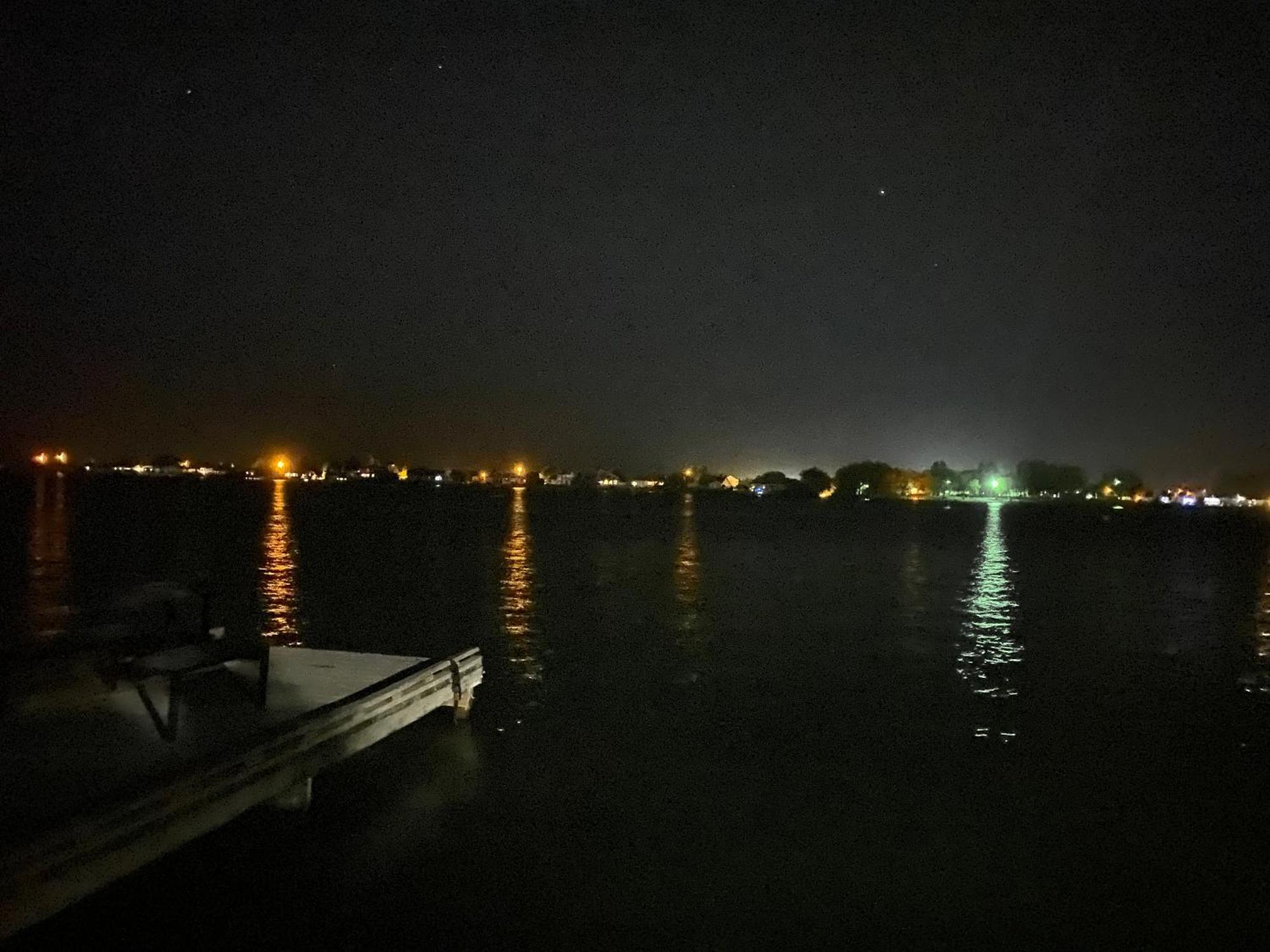Lakeshore Inn Water Front موسيس ليك المظهر الخارجي الصورة