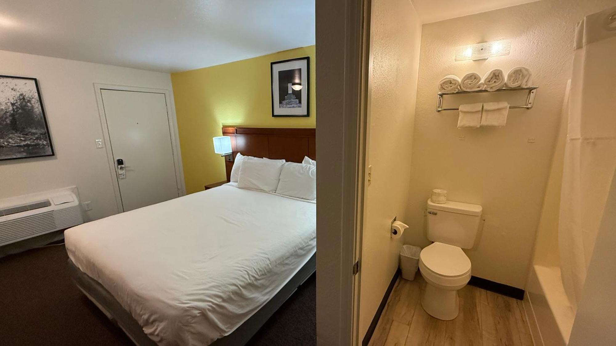 Lakeshore Inn Water Front موسيس ليك المظهر الخارجي الصورة